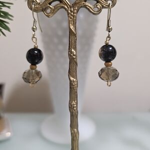 Elegant Black and Gold Dangle Earrings